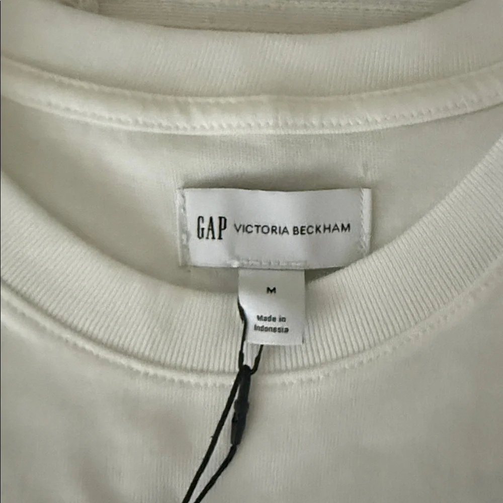 GAP Victoria Beckham White Logo T-Shirt - Picture 2 of 4